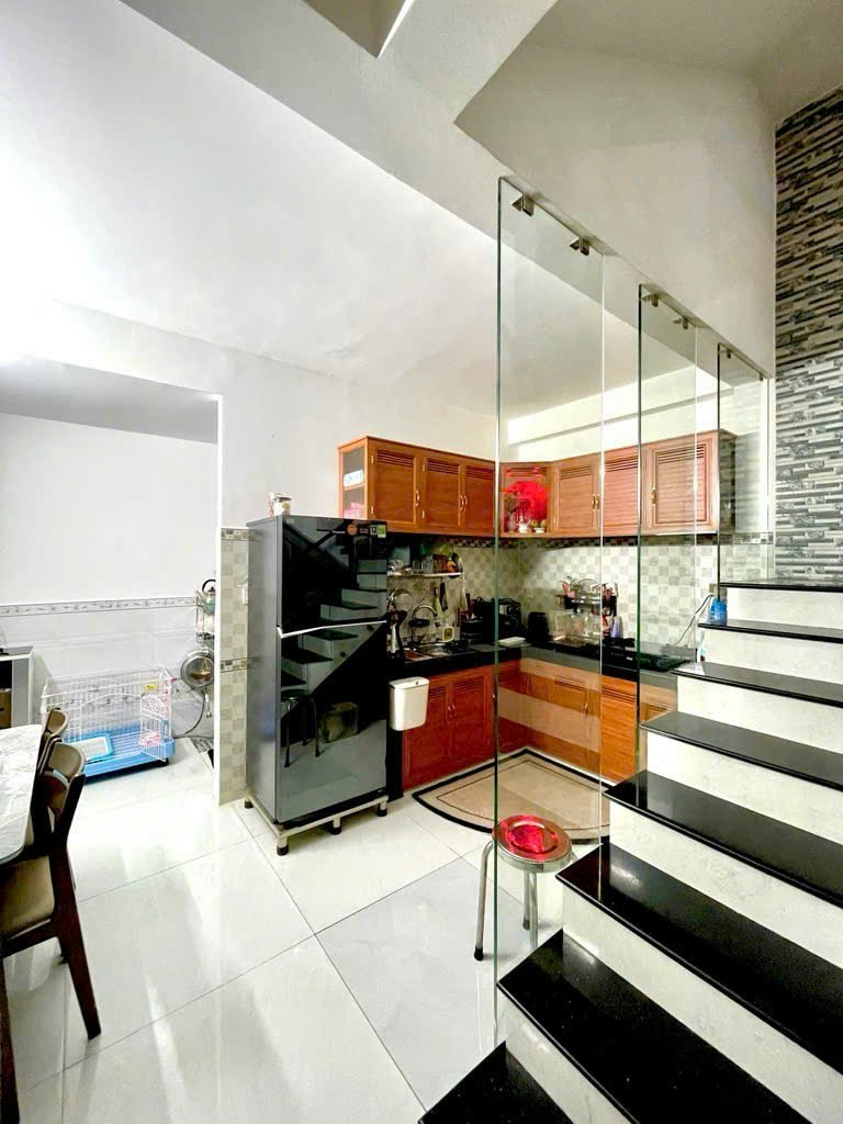 Nhà Mặt Tiền Trung Mỹ Tây 01, Quận 12 - Diện Tích Lớn, Tiềm Năng Sinh Lời